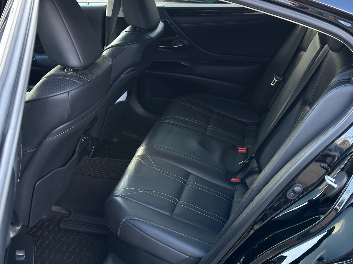 Lexus ES Series