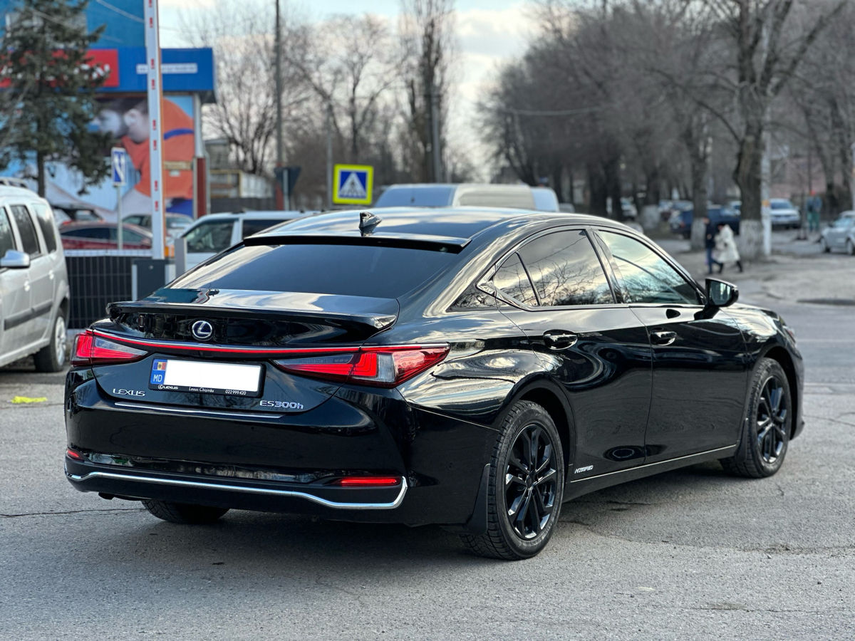 Lexus ES Series