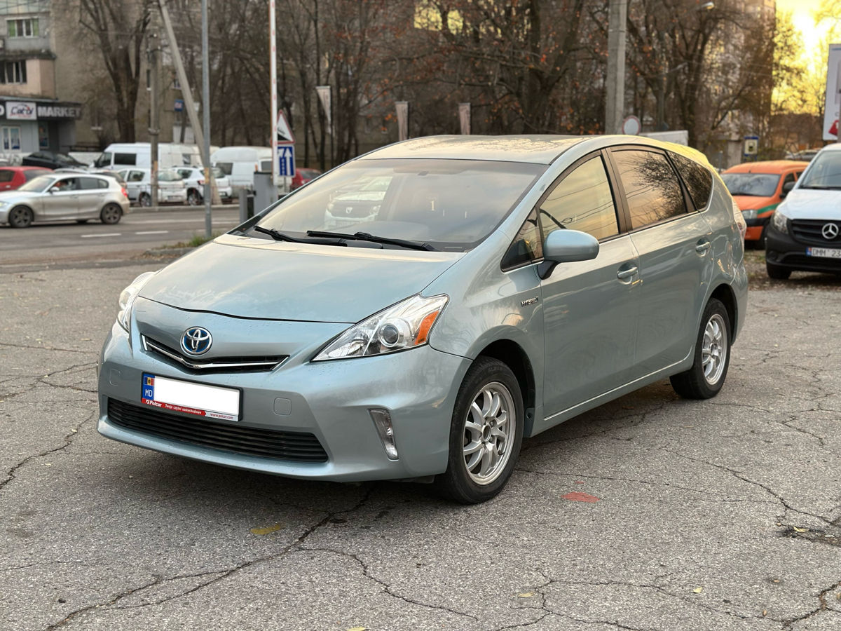 Toyota Prius V