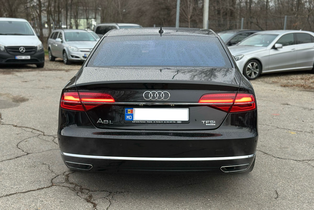 Audi A8L