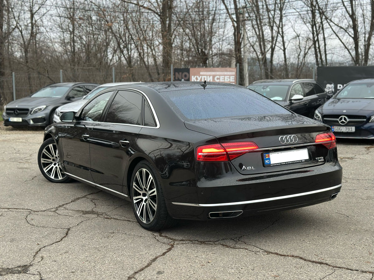 Audi A8L