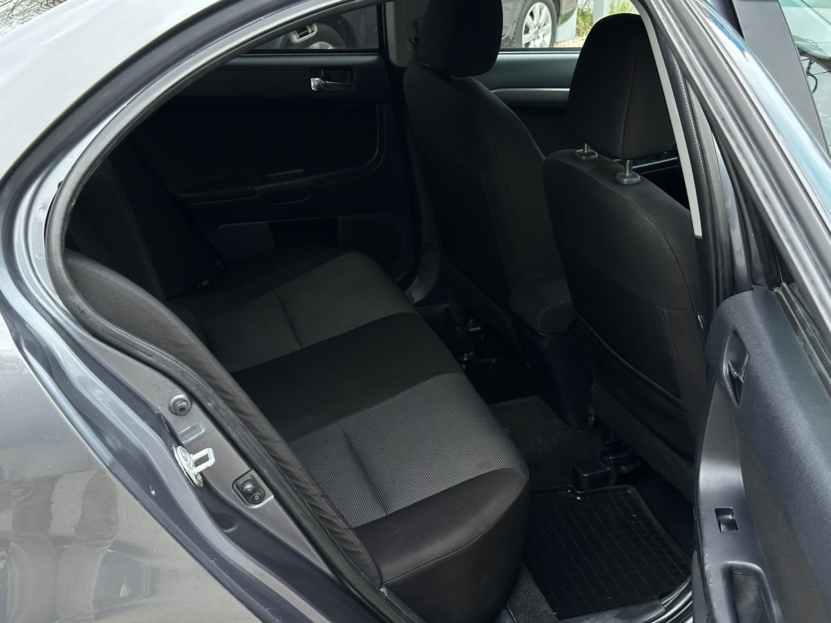Mitsubishi Lancer