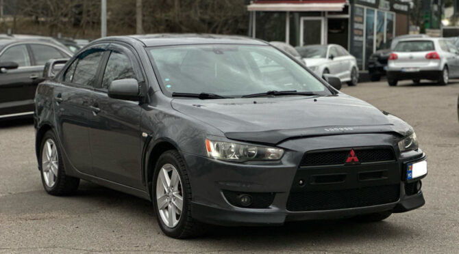 Mitsubishi Lancer