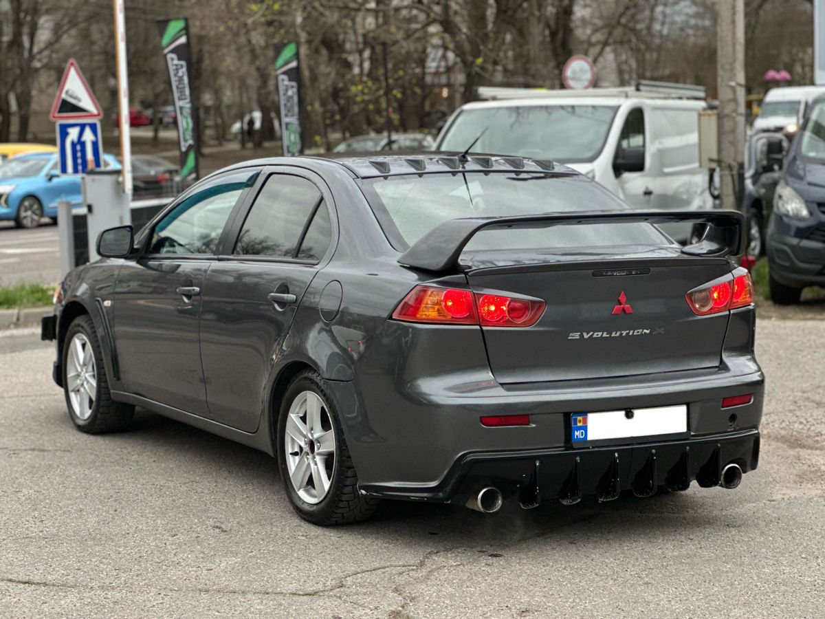 Mitsubishi Lancer