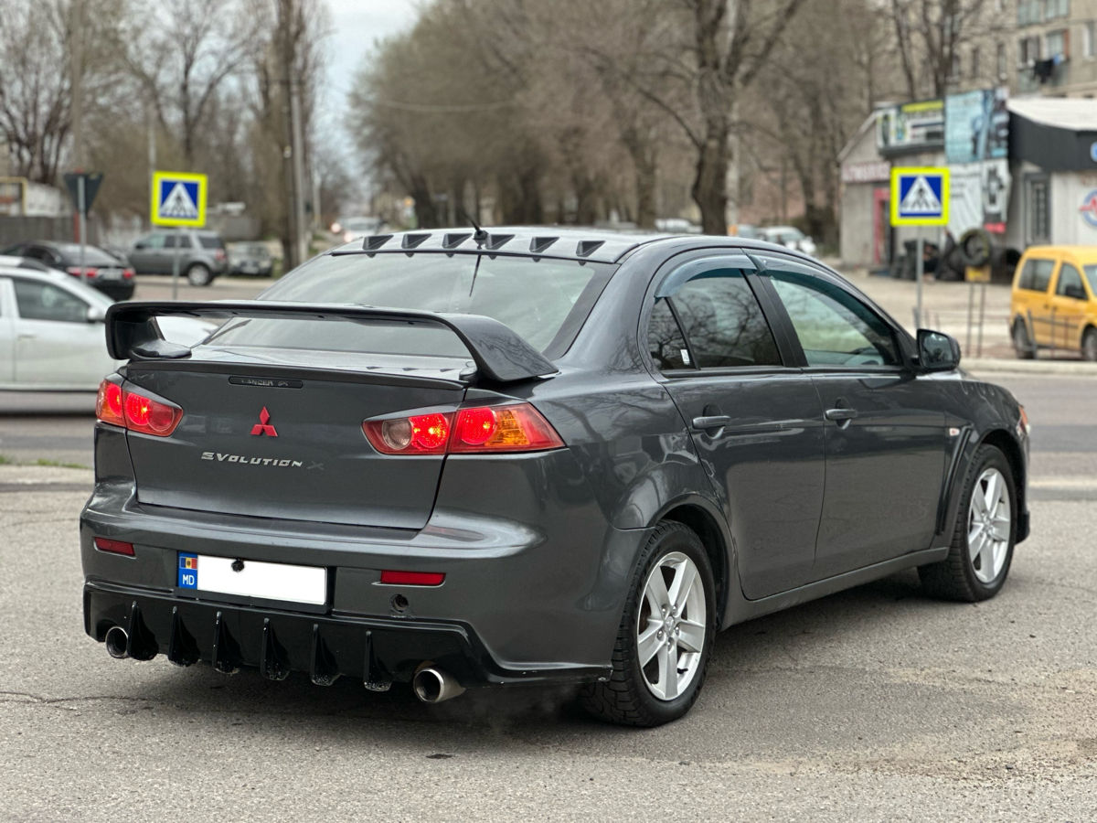 Mitsubishi Lancer