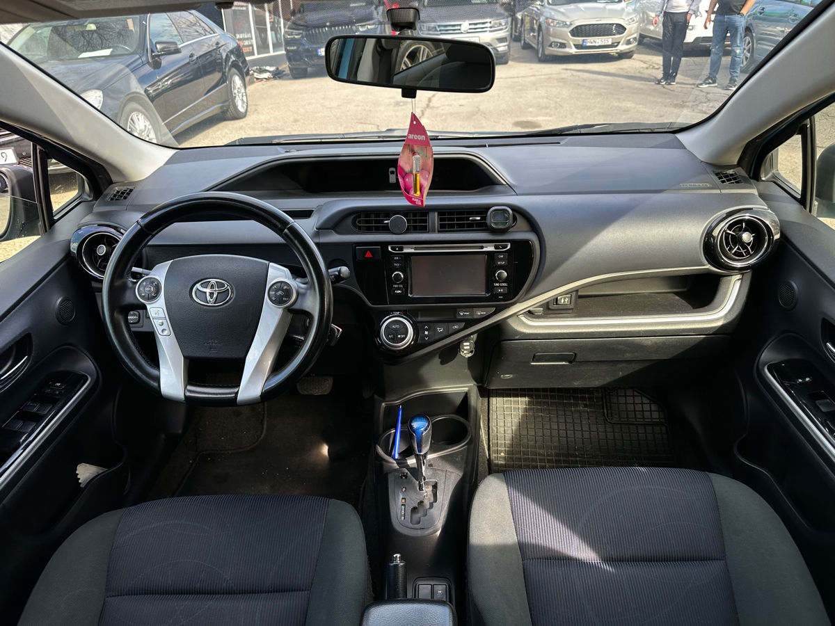 Toyota Prius C