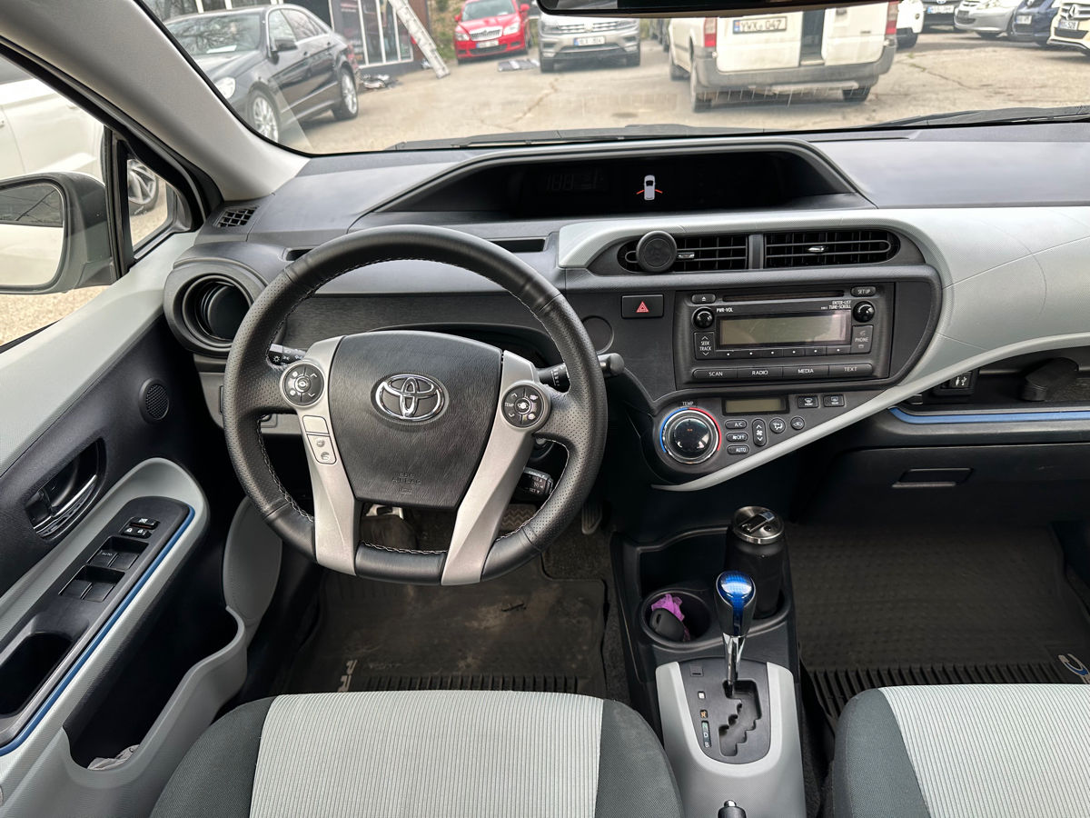 Toyota Prius C