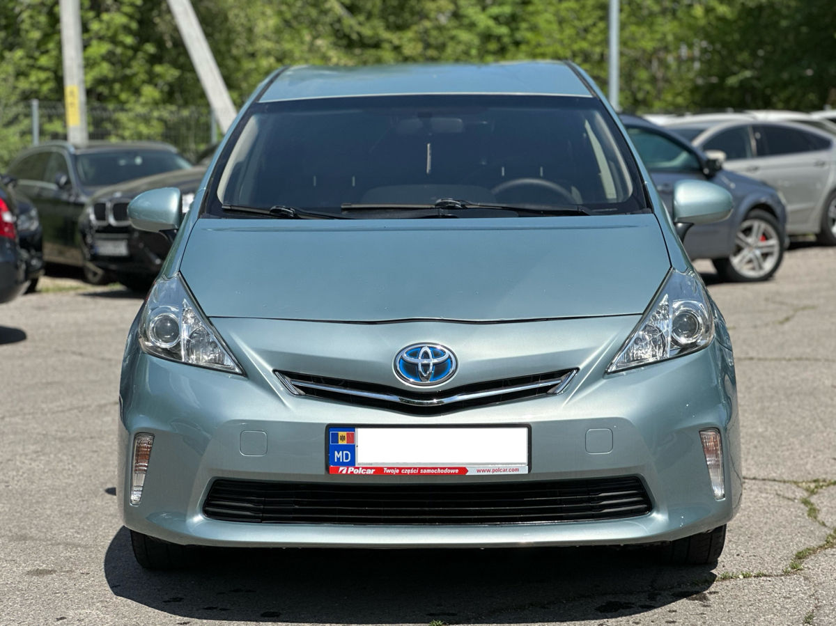 Toyota Prius V