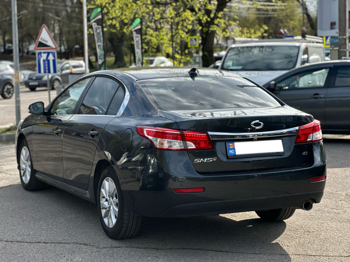 Renault Latitude