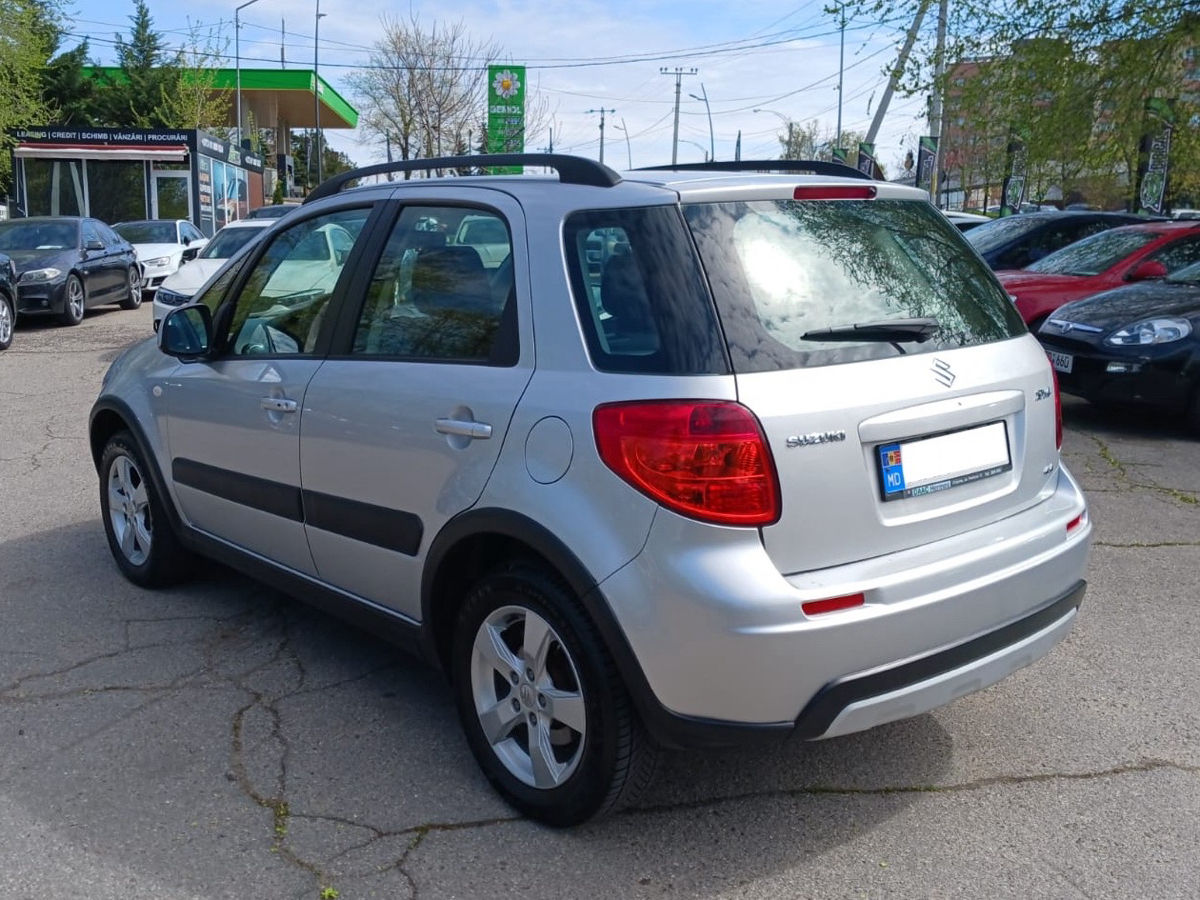 Suzuki SX4