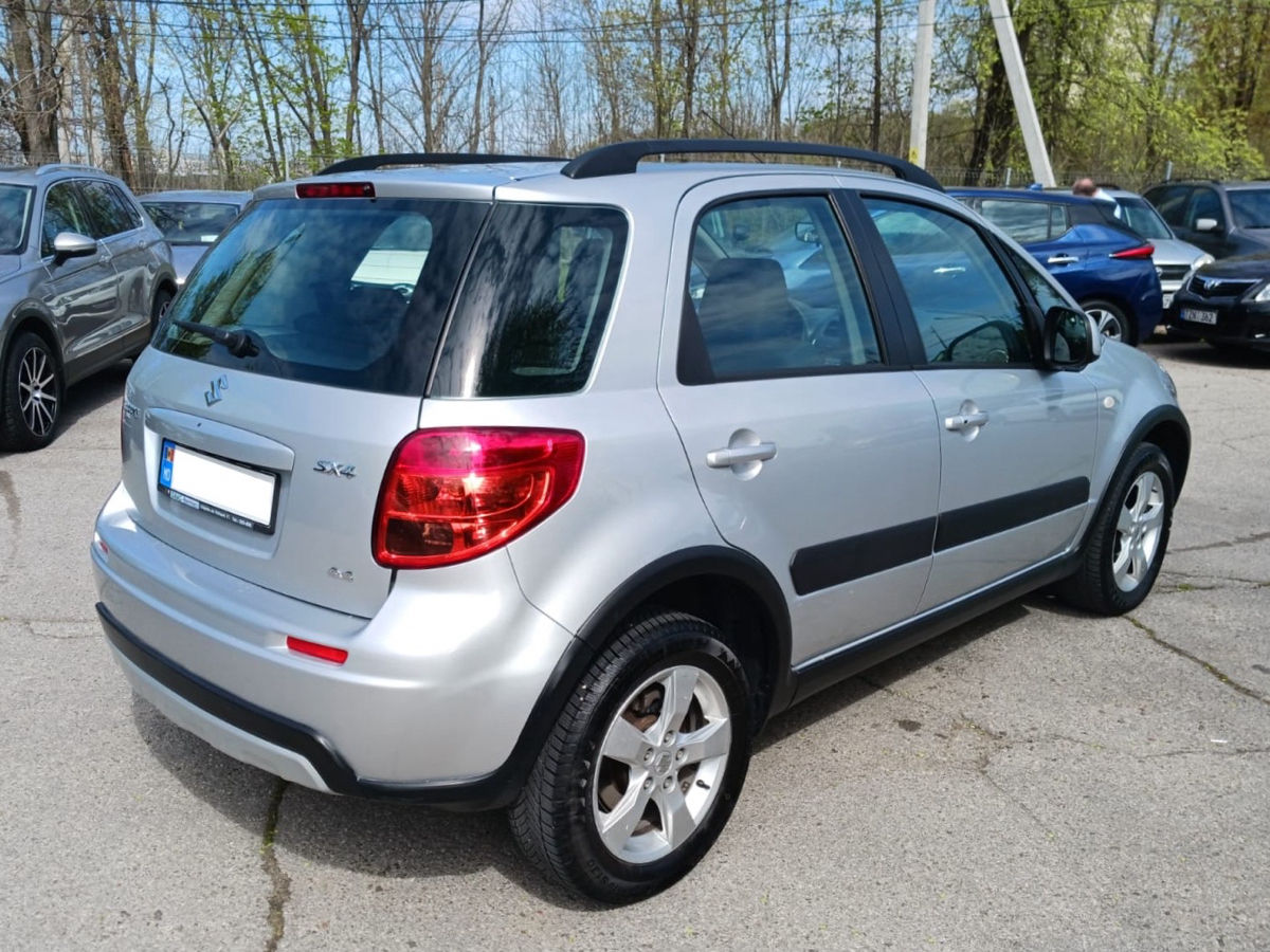 Suzuki SX4