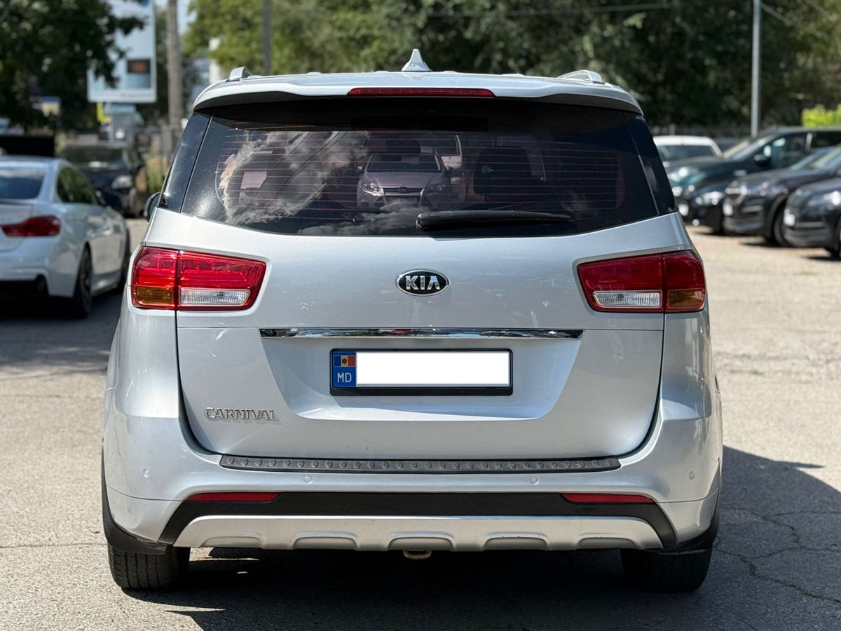 KIA Carnival