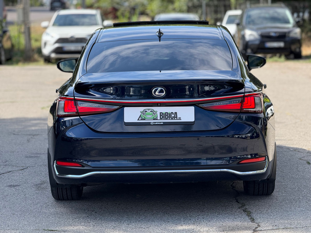 Lexus ES Series