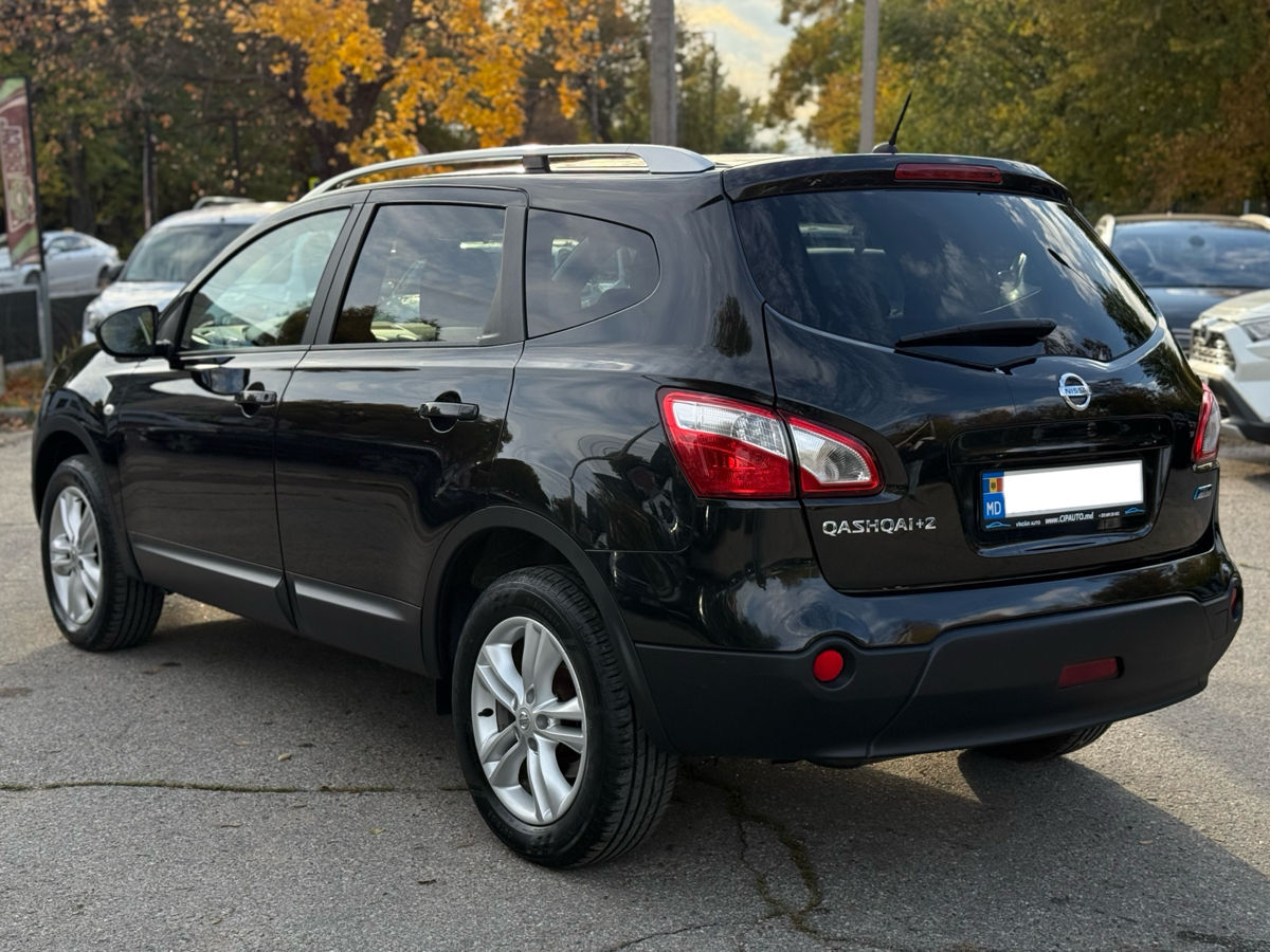 Nissan Qashqai+2