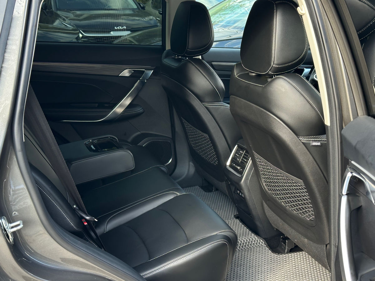 Geely Atlas Pro