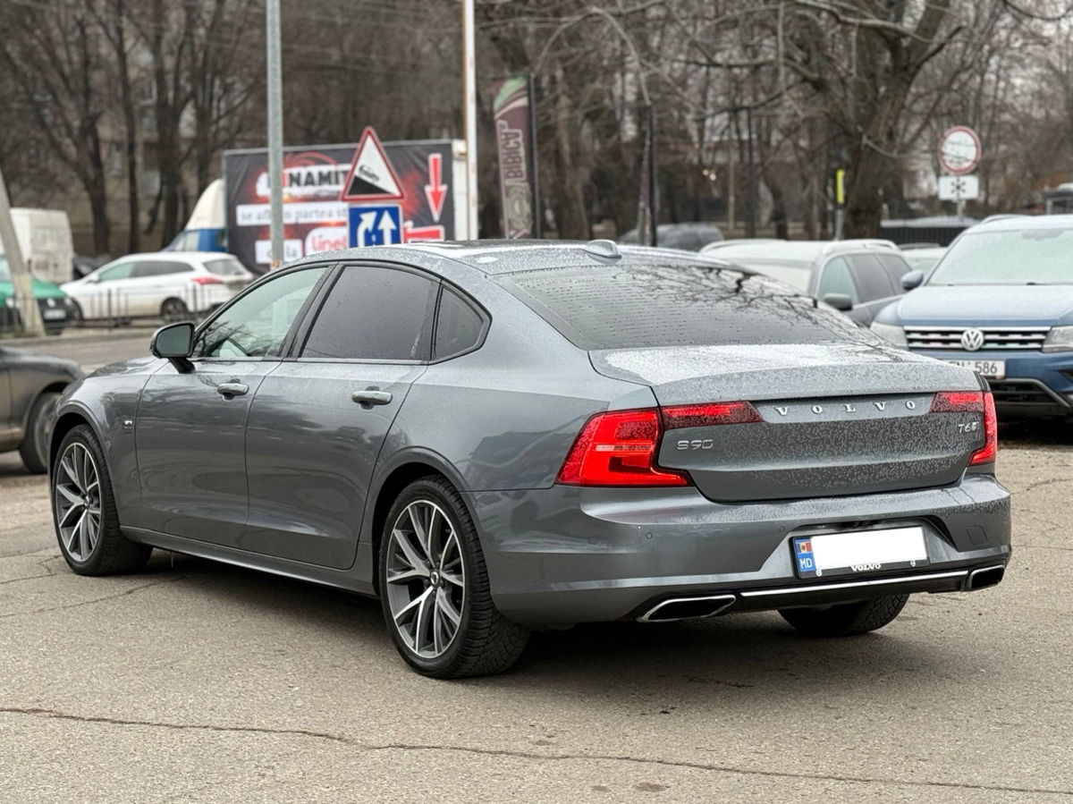 Volvo S90