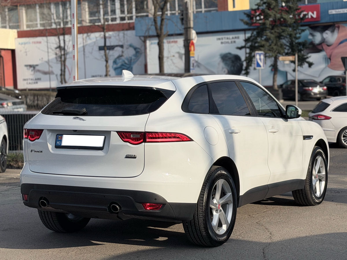 Jaguar F-PACE