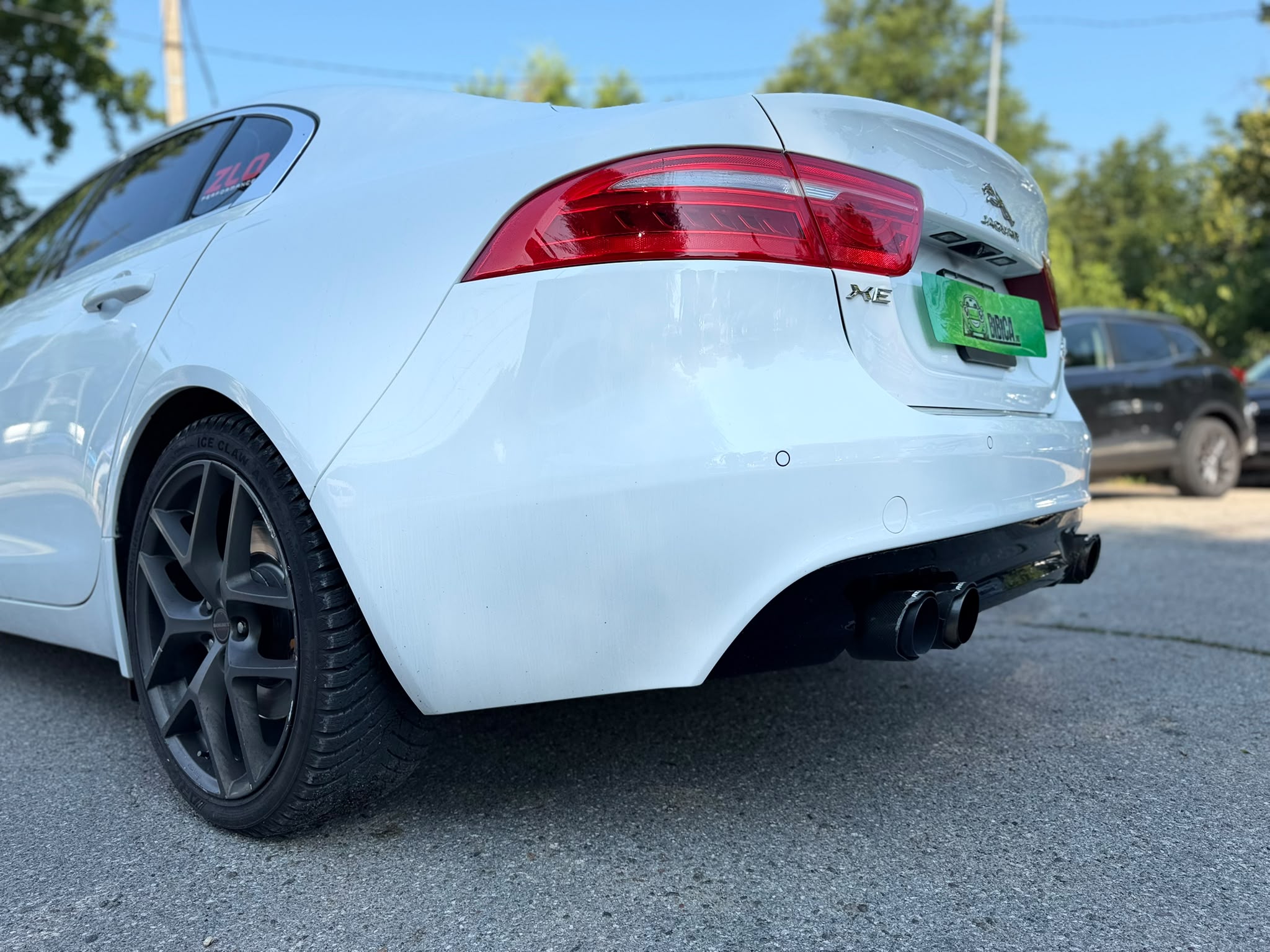 Jaguar XE