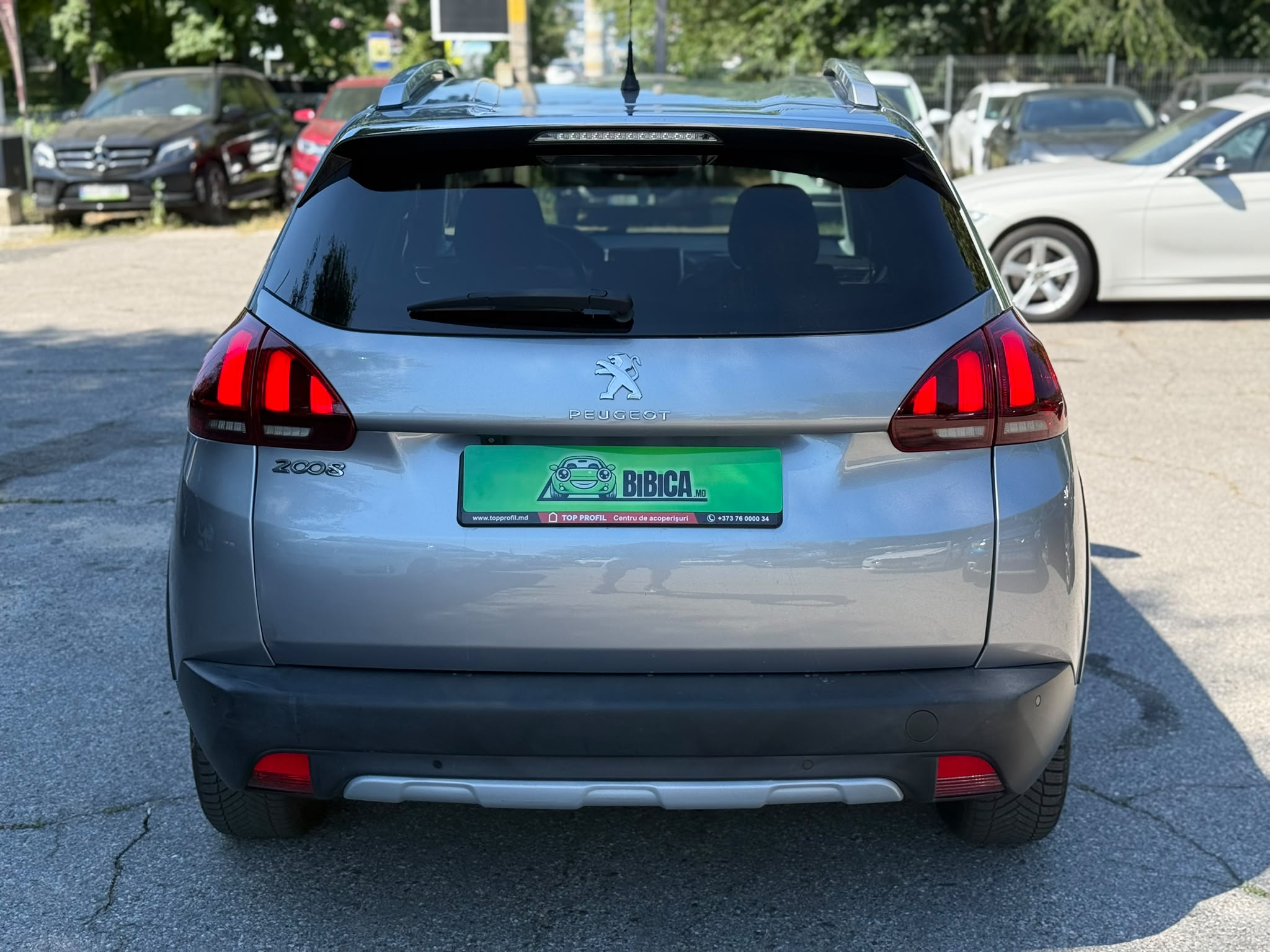 PEUGEOT 2008