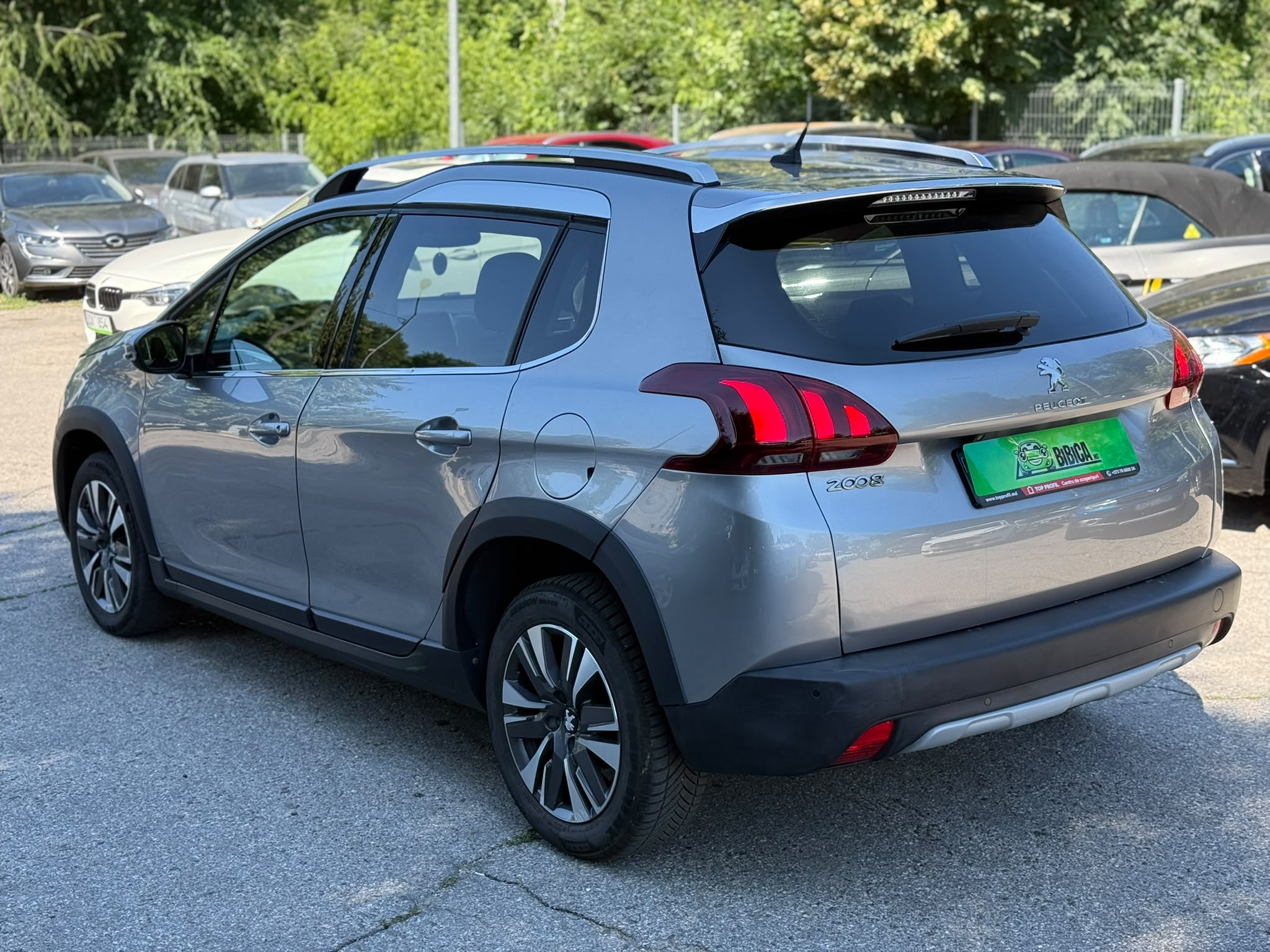 PEUGEOT 2008