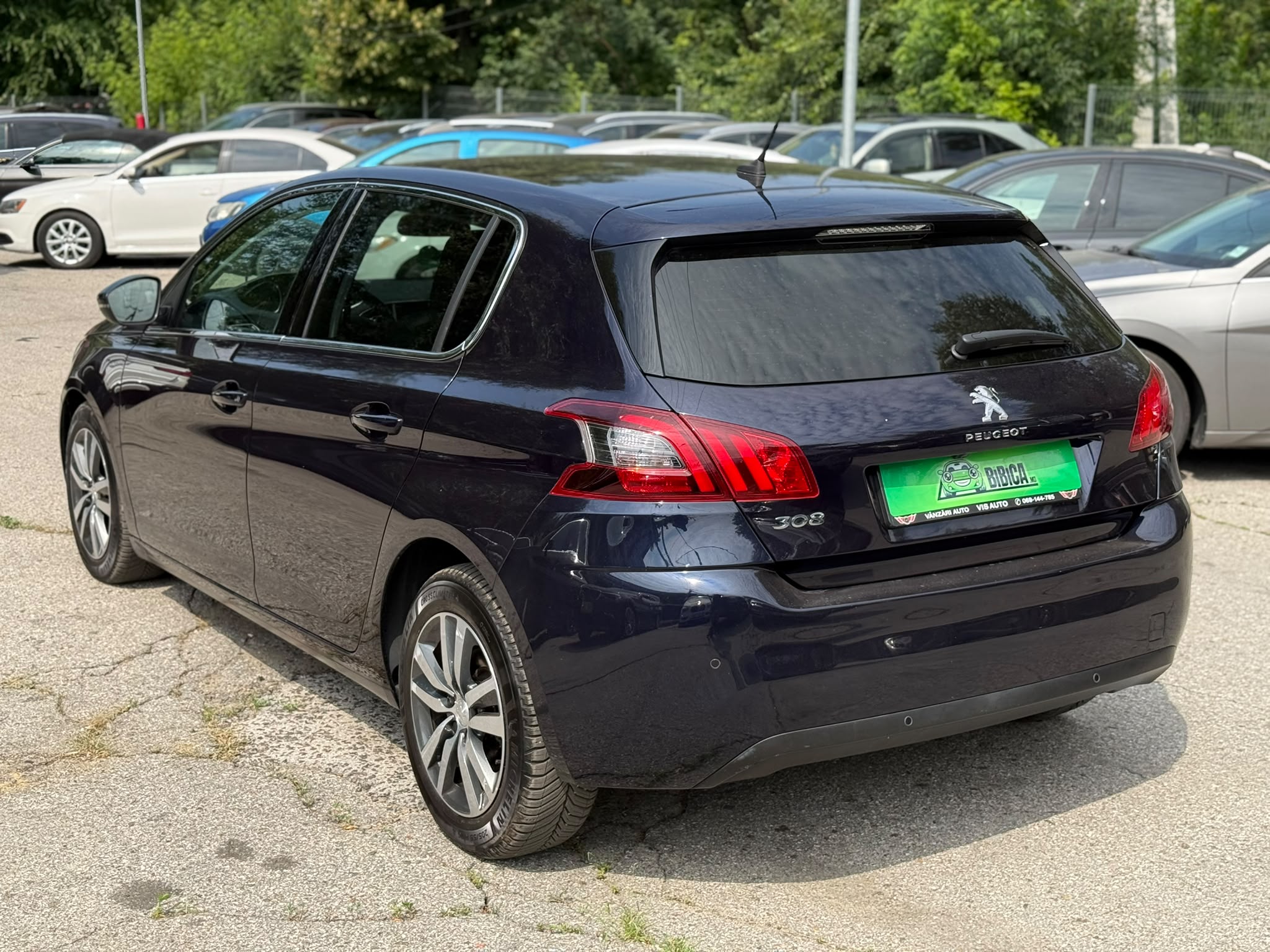 PEUGEOT 308