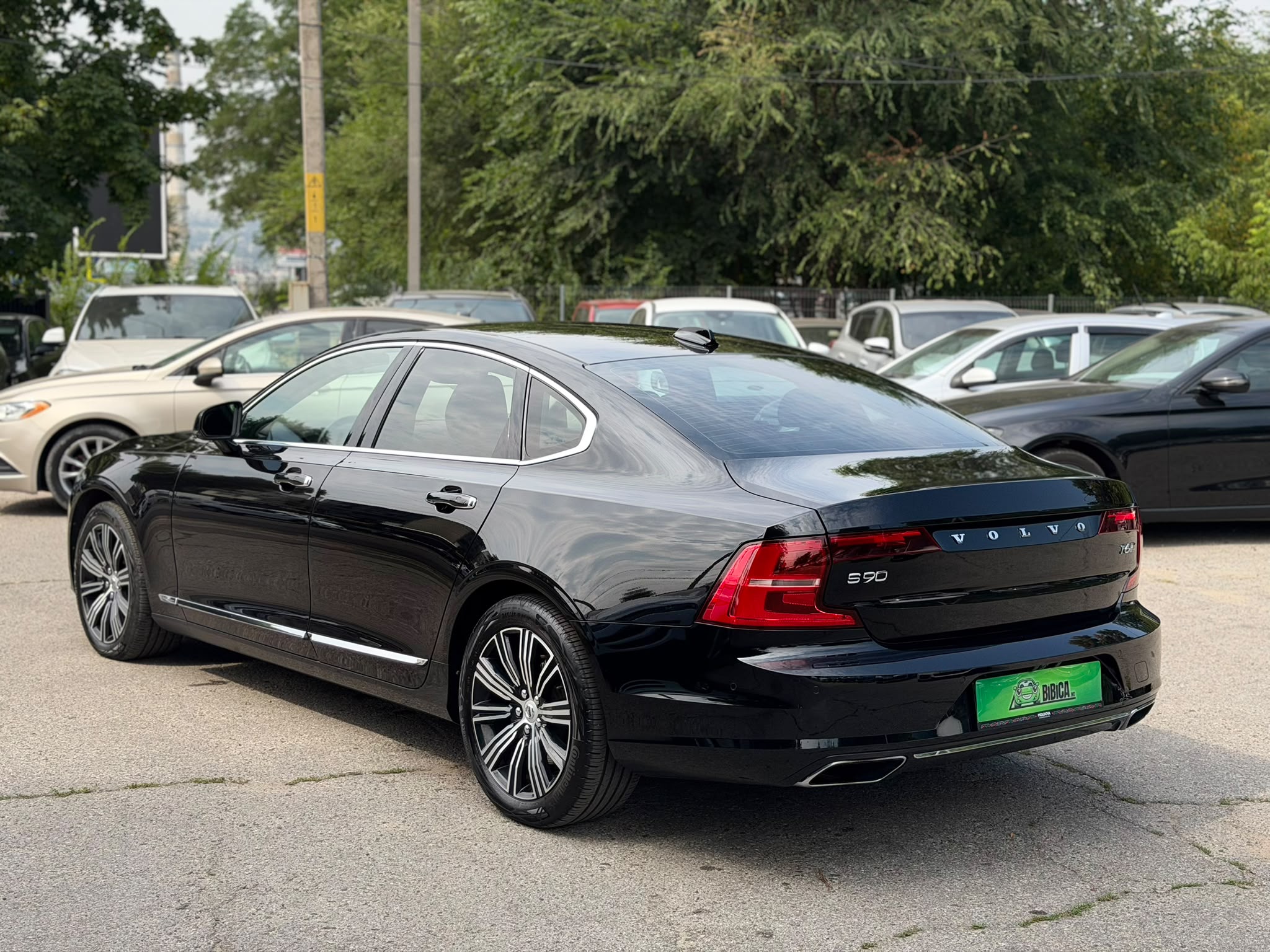 VOLVO S90