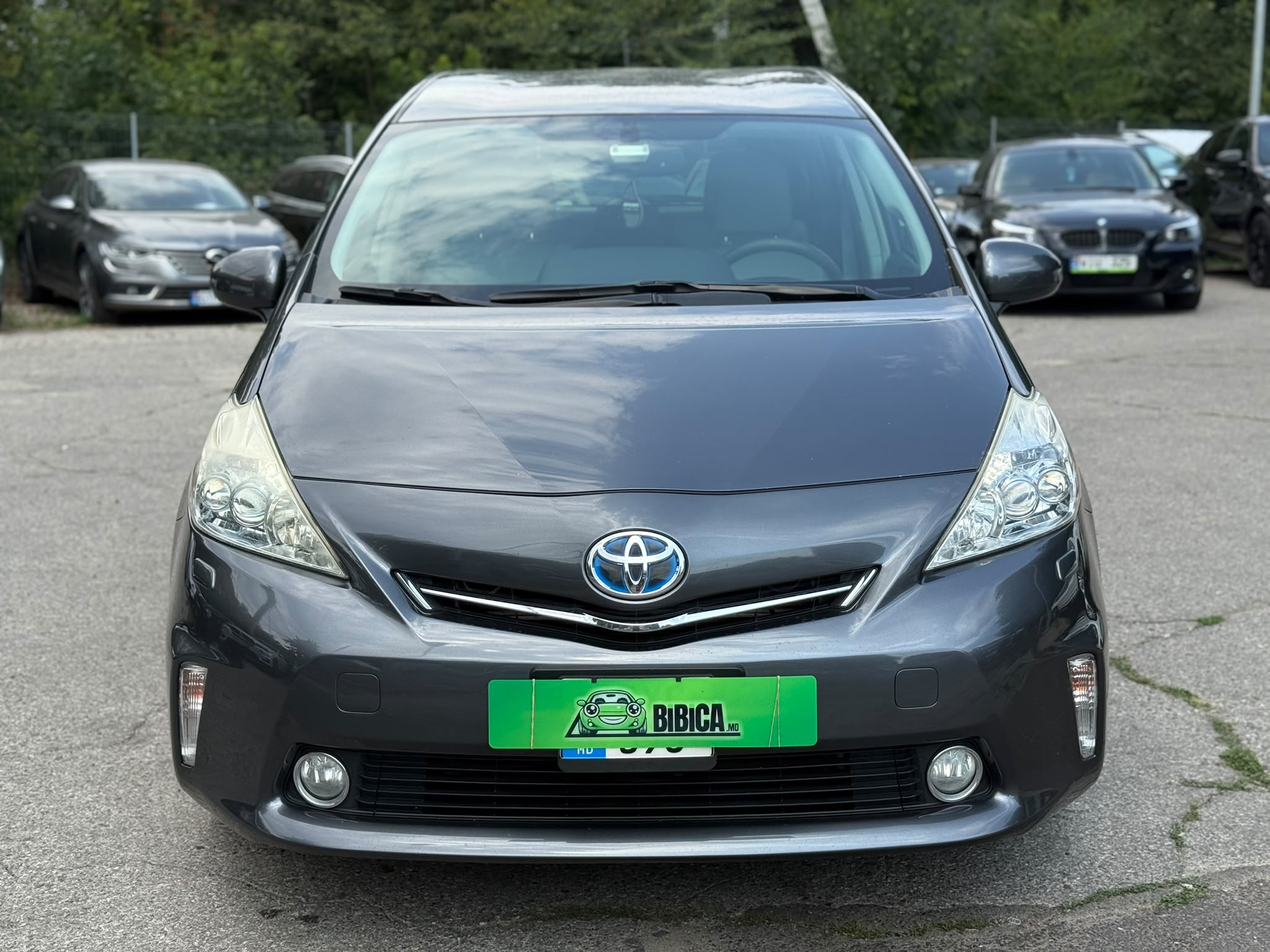 TOYOTA PRIUS V