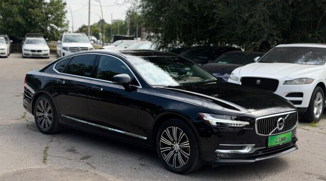 VOLVO S90
