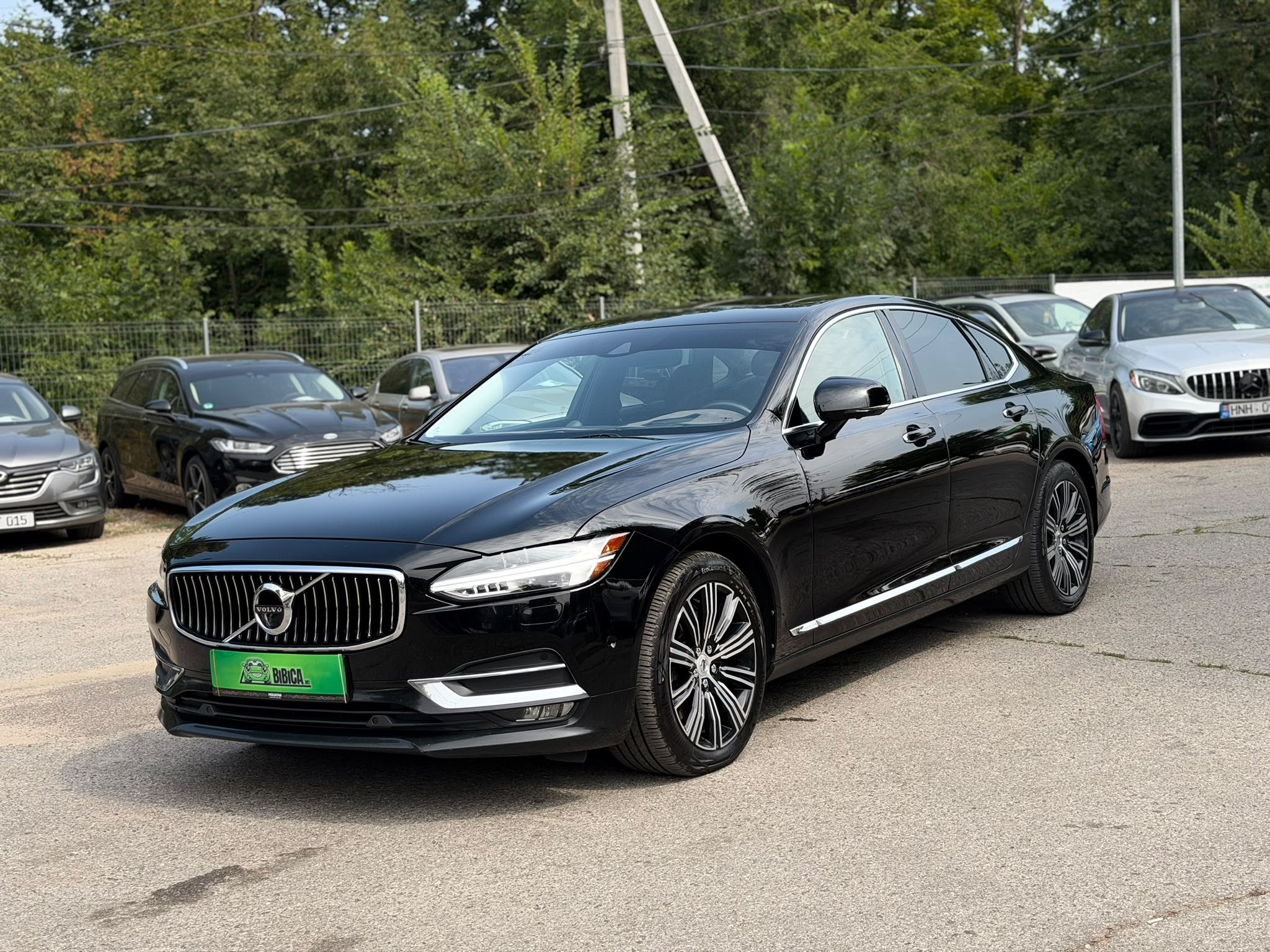 VOLVO S90