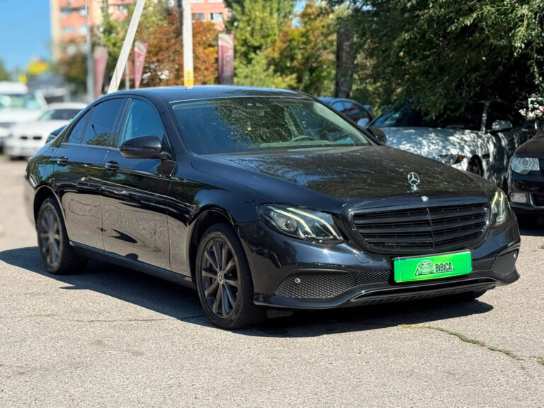 MERCEDES W213