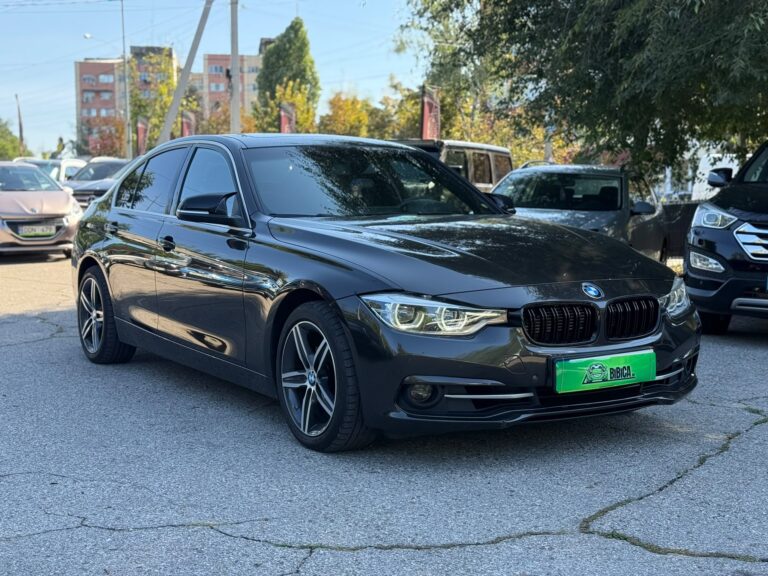 BMW F30