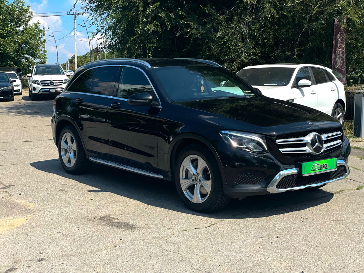 MERCEDES GLC