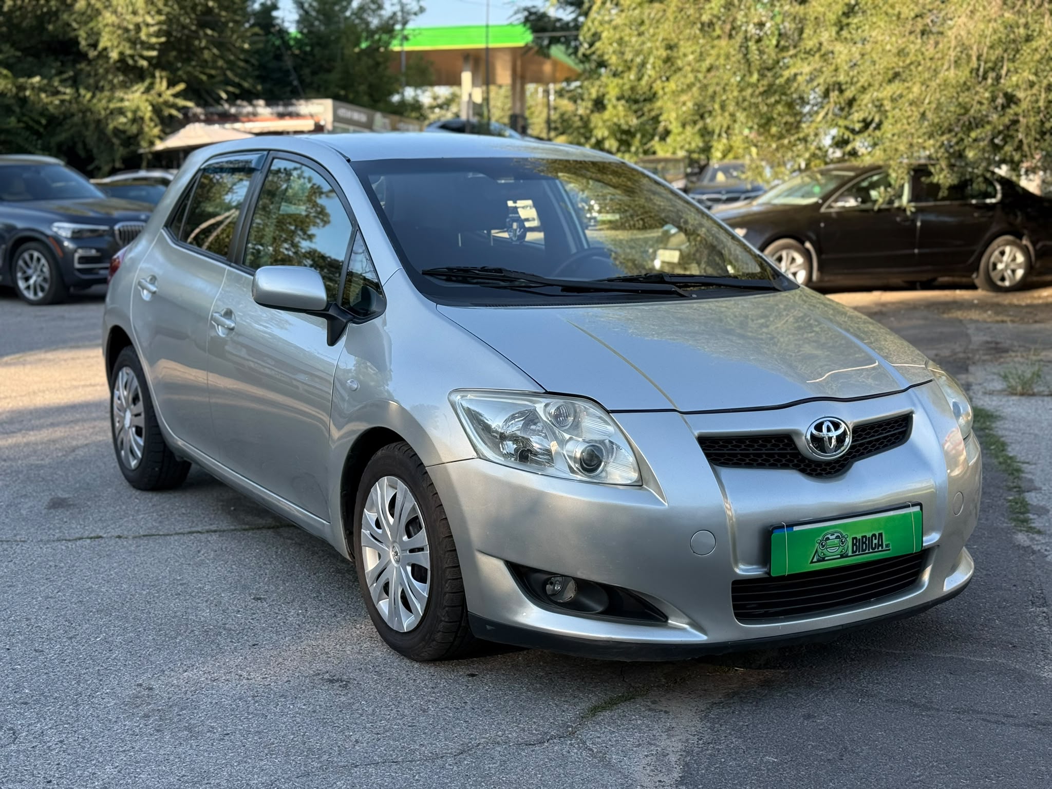 TOYOTA AURIS