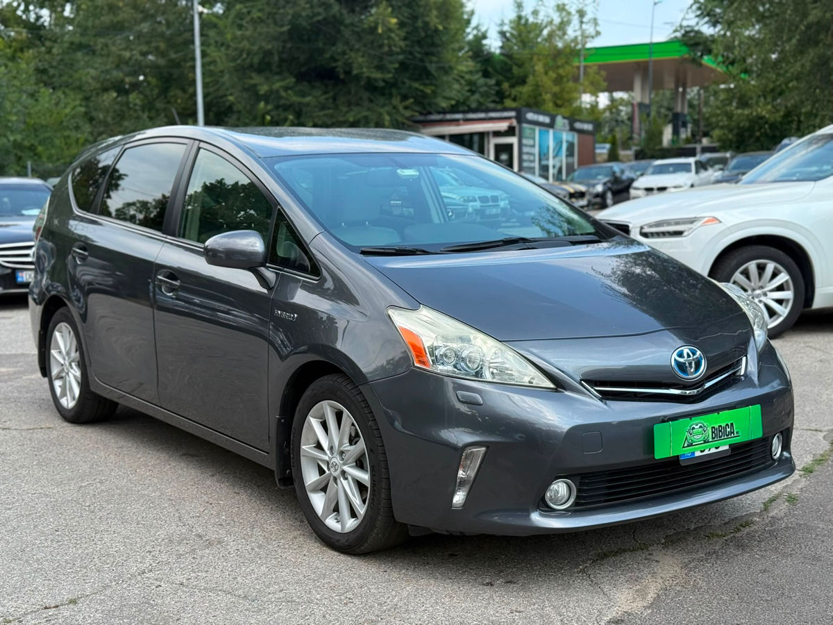 TOYOTA PRIUS