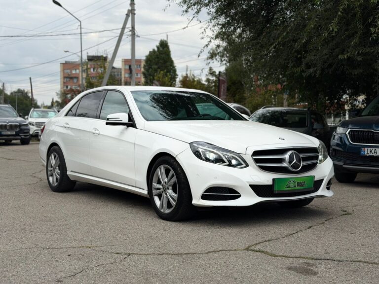 MERCEDES W212