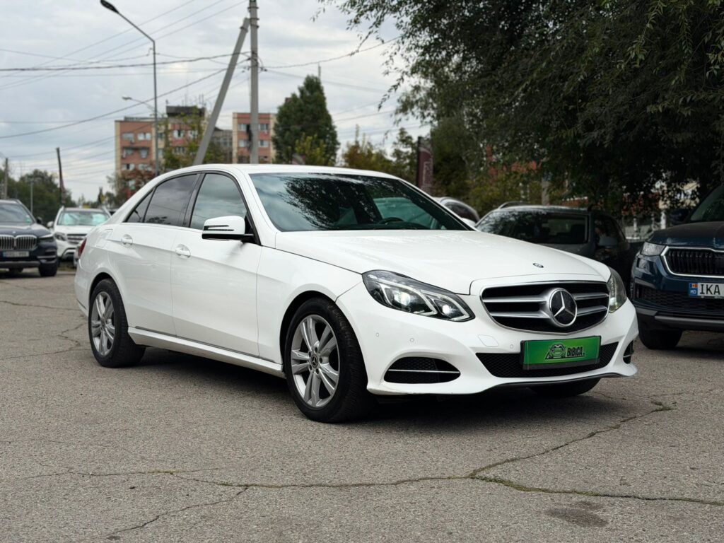MERCEDES W212